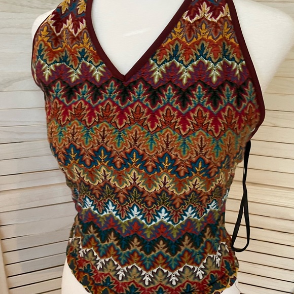 Ultimate 90s dELiA*S style halter top with zipper in back. - Picture 6 of 6